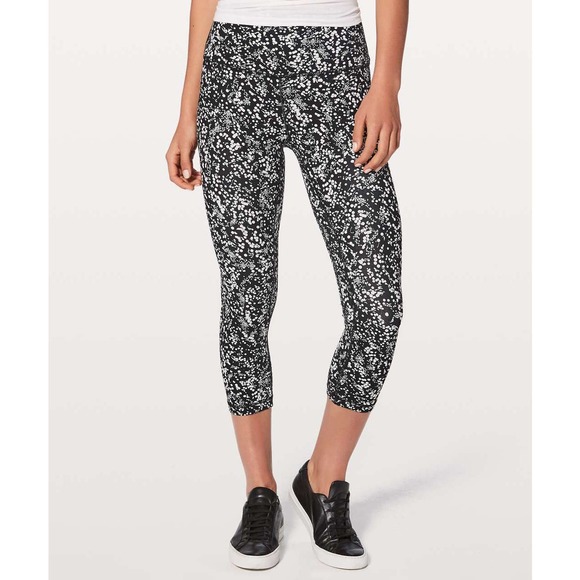 Lululemon Align Crop 4 Small Black High Rise Printed 21" Nulu Athletic Workout - Picture 1 of 13